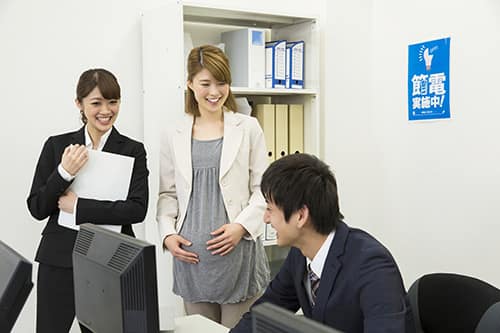 短期 バイト 妊婦 妊婦でもできるアルバイトは？妊娠中の仕事の選び方や注意点を解説
